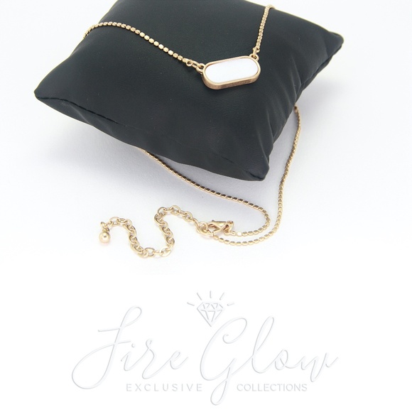 White Oval Pendant Necklace - Gold Tone - Picture 2 of 13